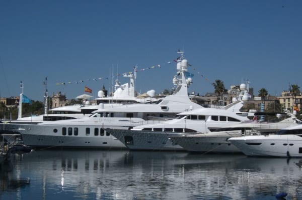 Luxury superyachts for charter
