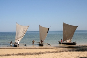 Madagscar-Fischerboote-Pirogen