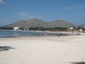 Puerto_Alcudia_beach.JPG