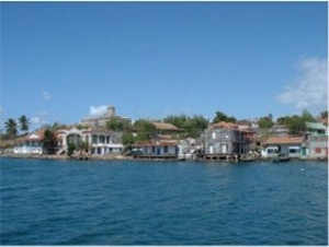 Yachtcharter Kuba - Häuser am Meer